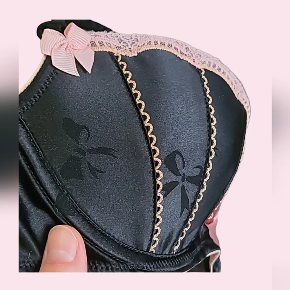 Vintage Victoria's Secret Pushup Bra with Bows NWOT 34B - Picture 2 of 3